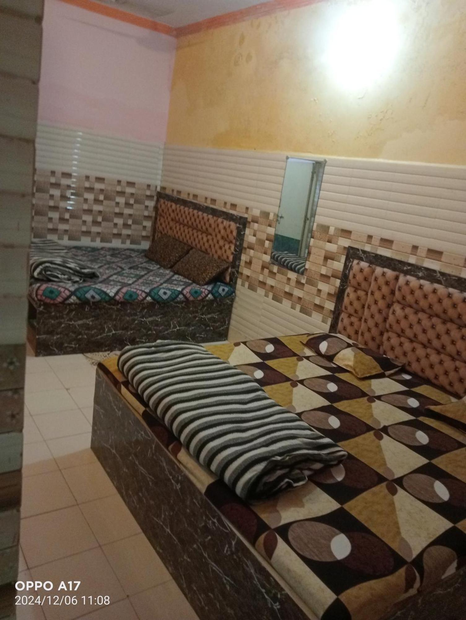 Govind Guest House Mathura Eksteriør billede